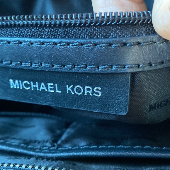 3 Michael Kors bags Selma satchel purses w/  3 covers/ snake ,blk /white… - Picture 11 of 16